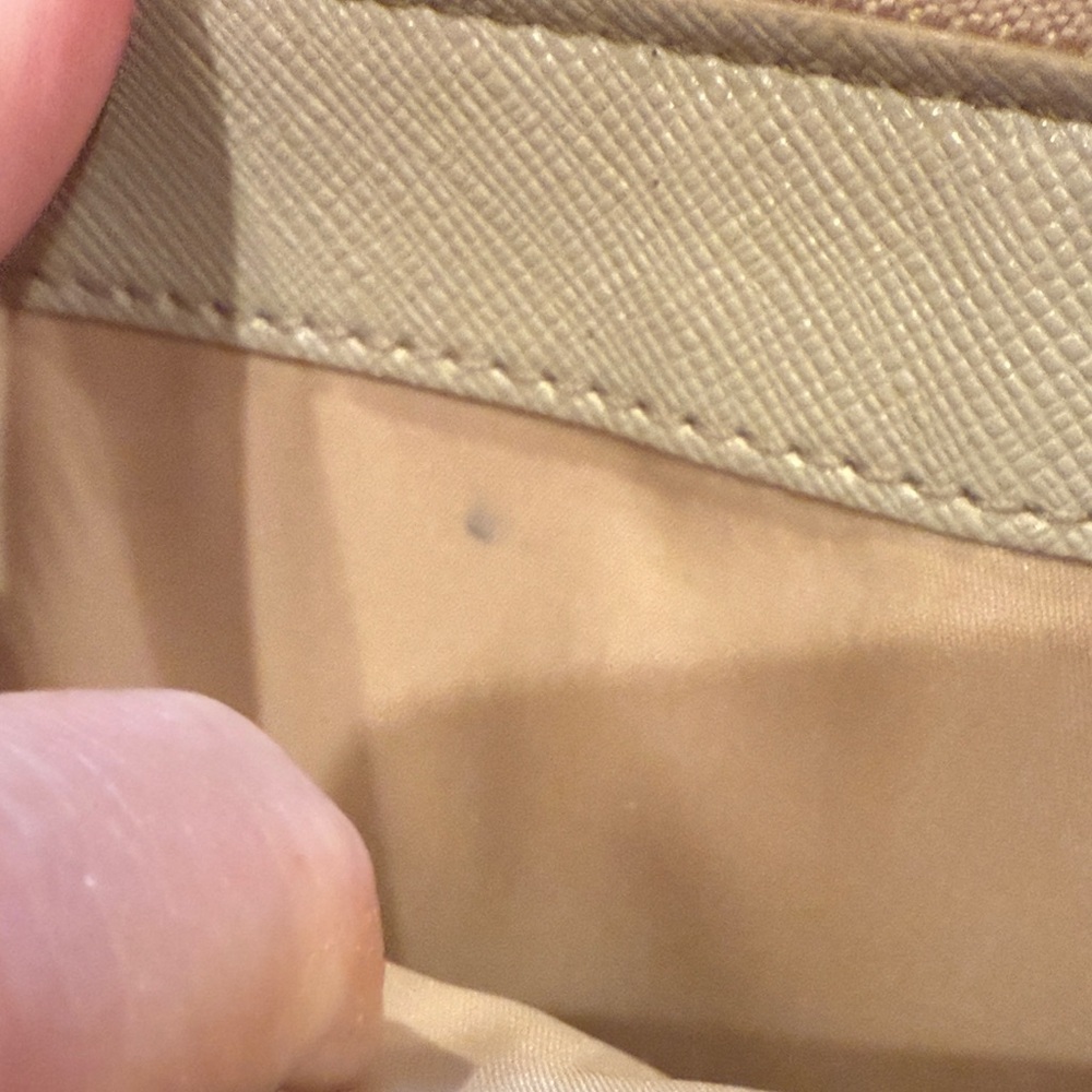 Coach Darcy Tan Wallet with Bow Accent (TW2) - Picture 9 of 10